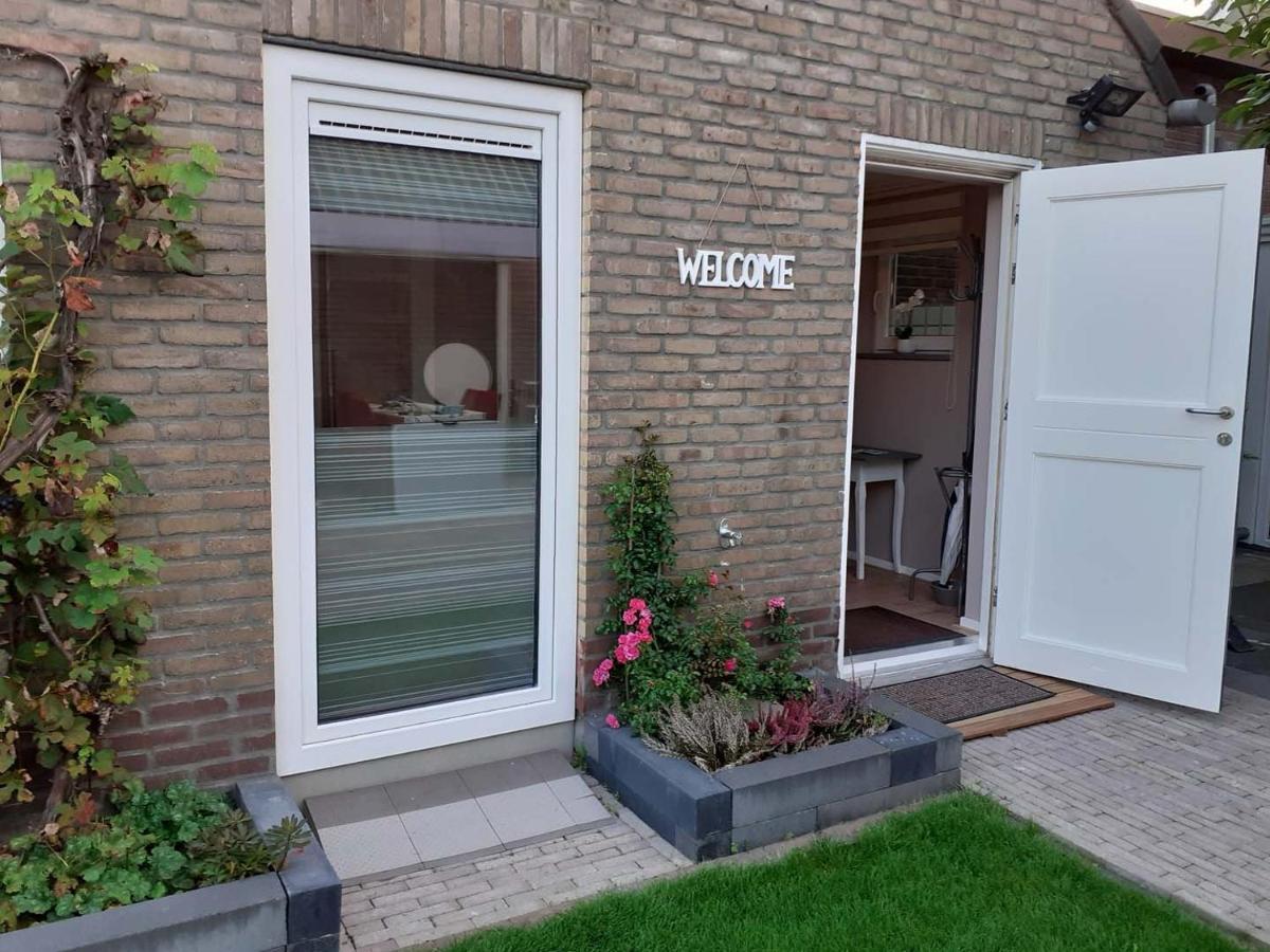At Marries Bed & Breakfast Wilp Eksteriør bilde