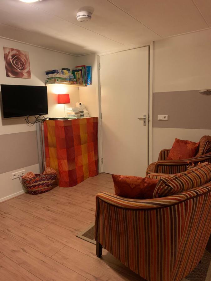 At Marries Bed & Breakfast Wilp Eksteriør bilde