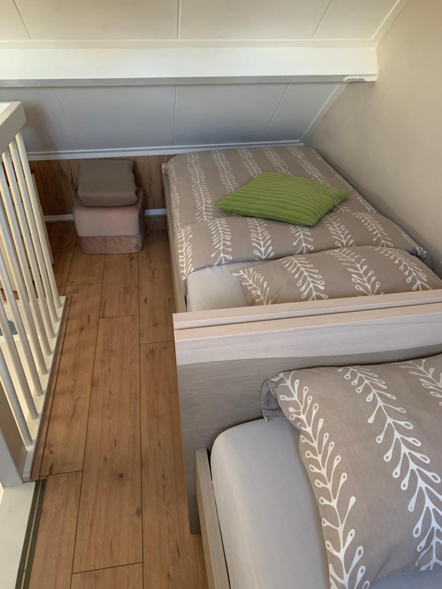 At Marries Bed & Breakfast Wilp Eksteriør bilde